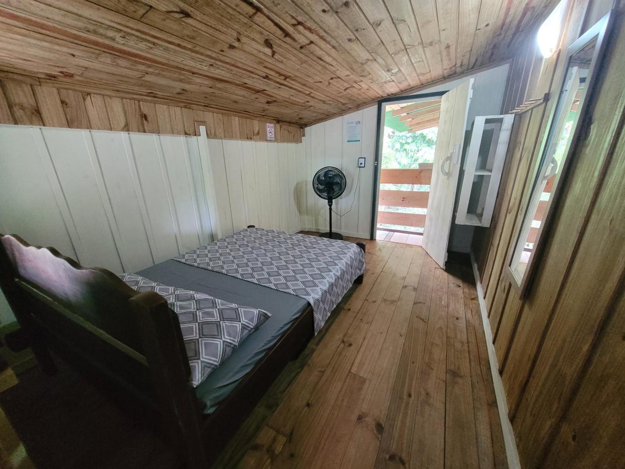 Pousada E Camping Do Clodo Ilha do Mel Exterior photo