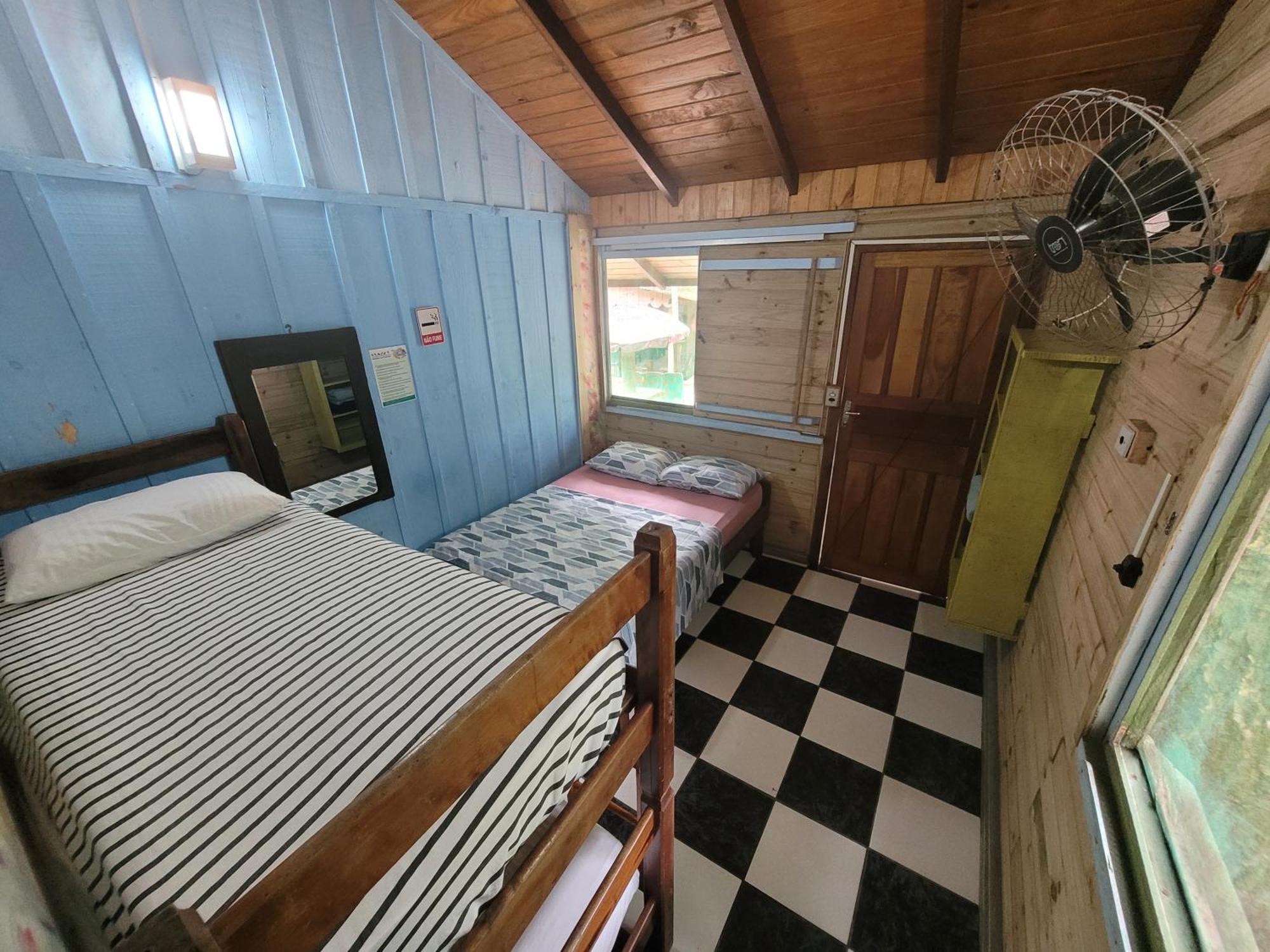 Pousada E Camping Do Clodo Ilha do Mel Exterior photo