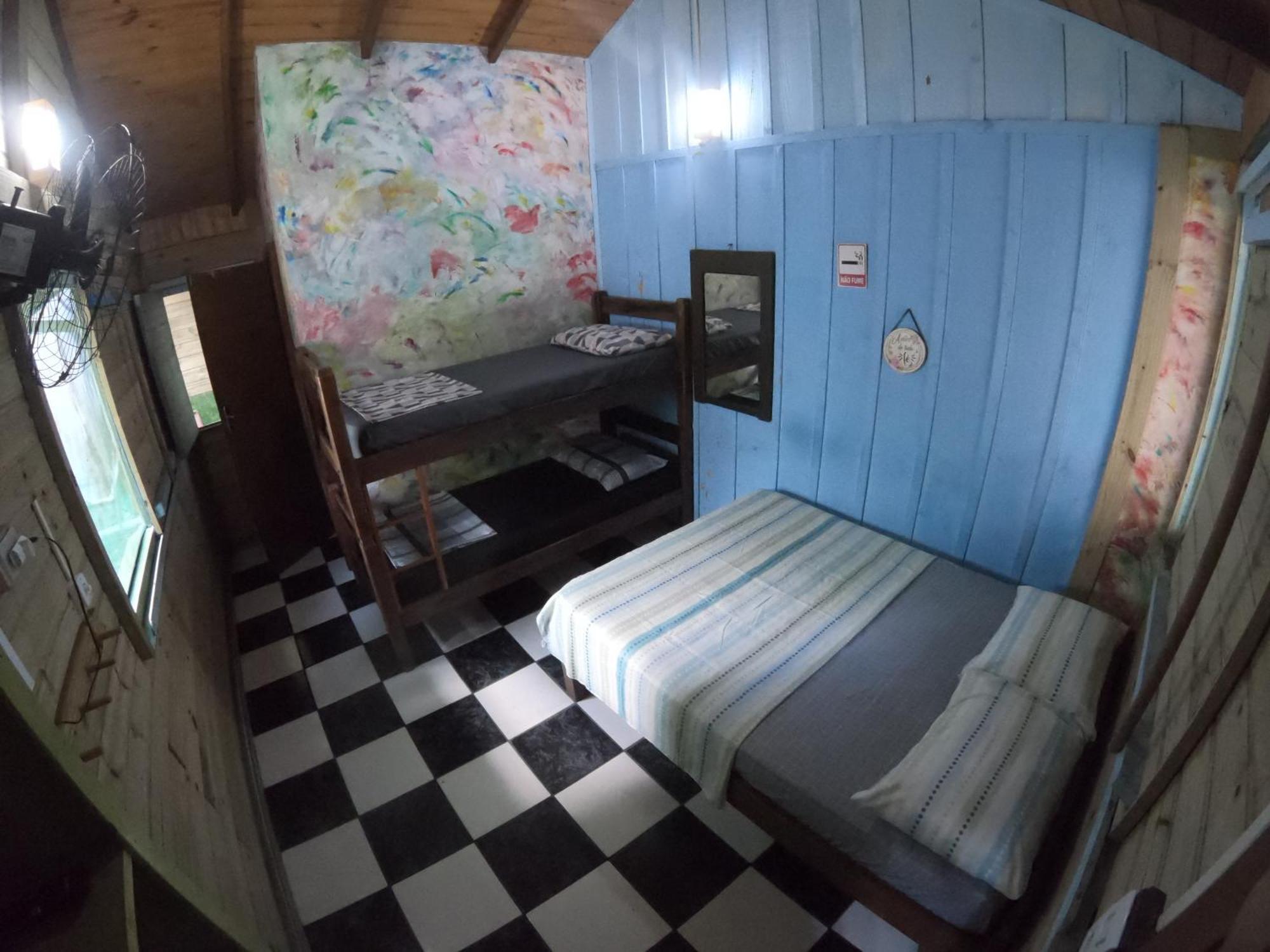 Pousada E Camping Do Clodo Ilha do Mel Exterior photo